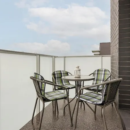 Trendy & Spacious 3-room Wilanow By Renters * Warszawa