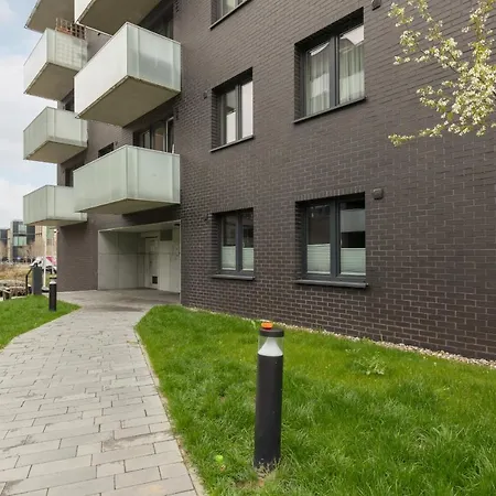 Trendy & Spacious 3-room Wilanow By Renters Apartment *