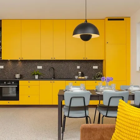 Trendy & Spacious 3-room Wilanow By Renters *