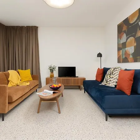 Trendy & Spacious 3-room Wilanow By Renters *